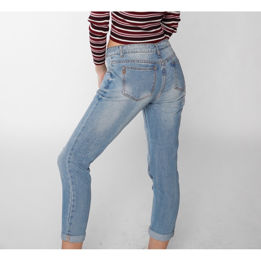 Cropped boyfriend jean